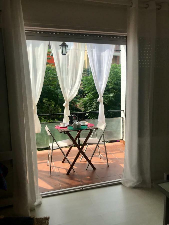 Seaside In Steps From Beaches With Private Patio Apartment