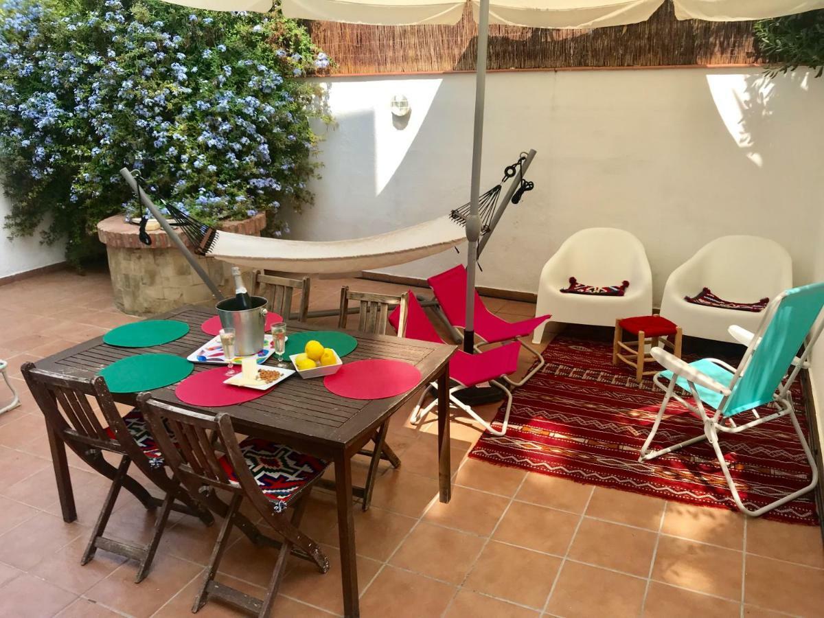 Seaside In Steps From Beaches With Private Patio Apartment *