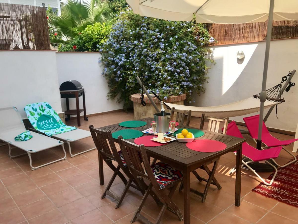 Seaside In Steps From Beaches With Private Patio Sitges